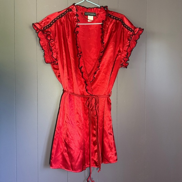 Vintage Y2K Red Satin Wrap Robe by Cinema Etoile Seductivewear – Size Large - Picture 2 of 6